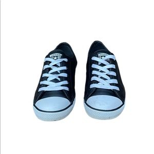 Converse Womens Leather Allstar sneakers. Size 6.